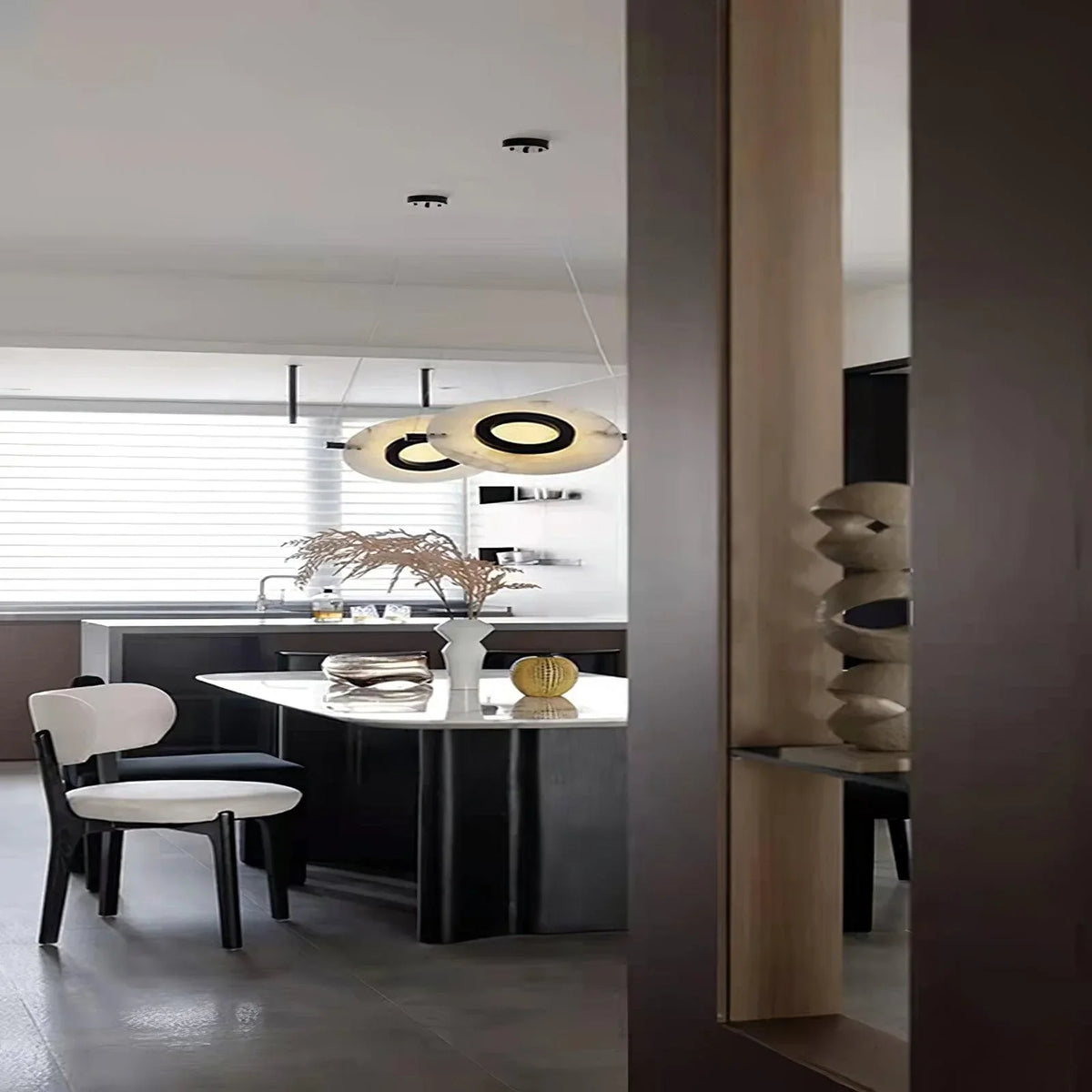 Metavaya Pendant Lamp Dia 51cm × H 150cm / ∅ 20″ × H 59" / Black + White Magma Pendant Lamp 6938617814755 M2023111405-1