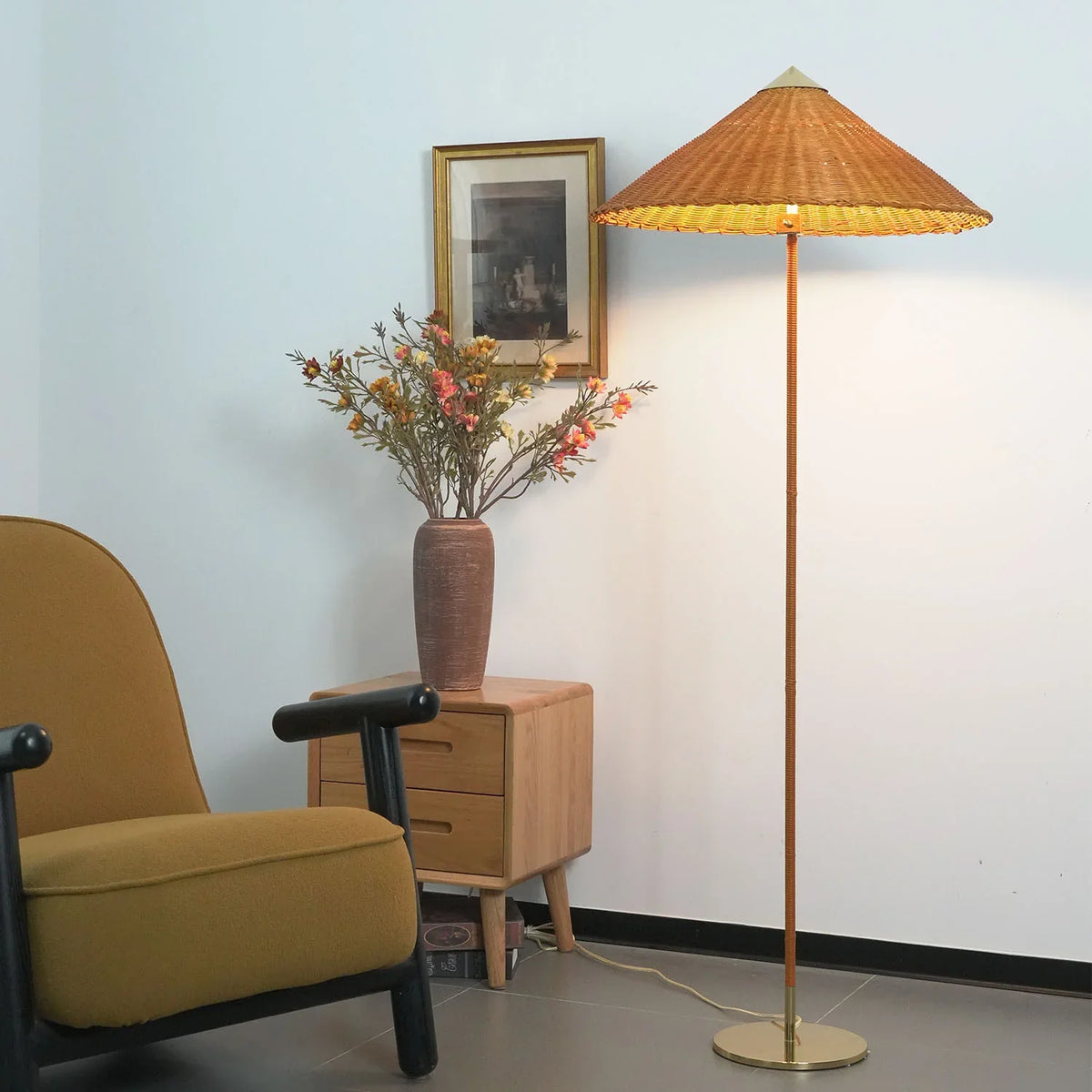 9602 Floor Lamp - view 2 | Metavaya