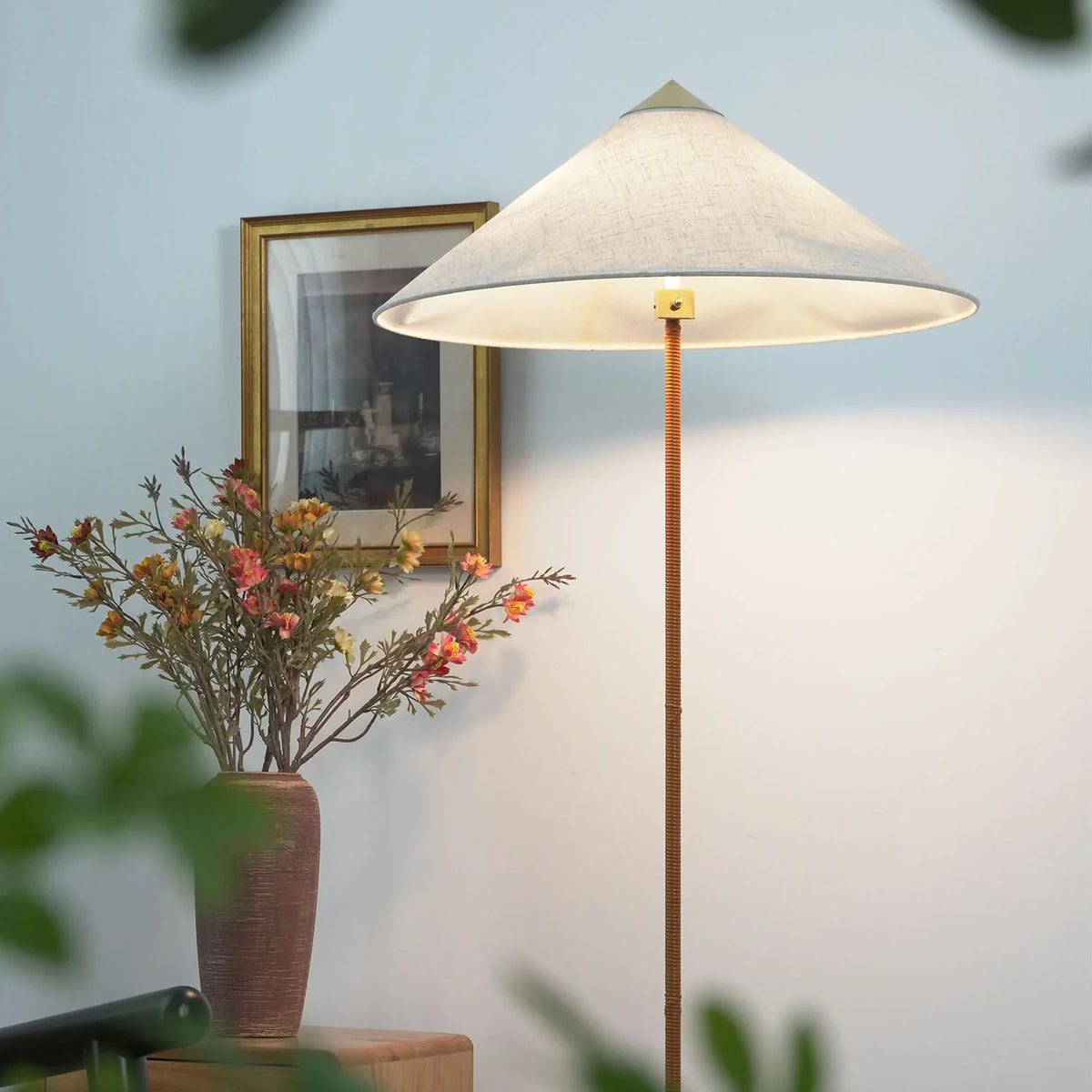 9602 Floor Lamp - view 8 | Metavaya