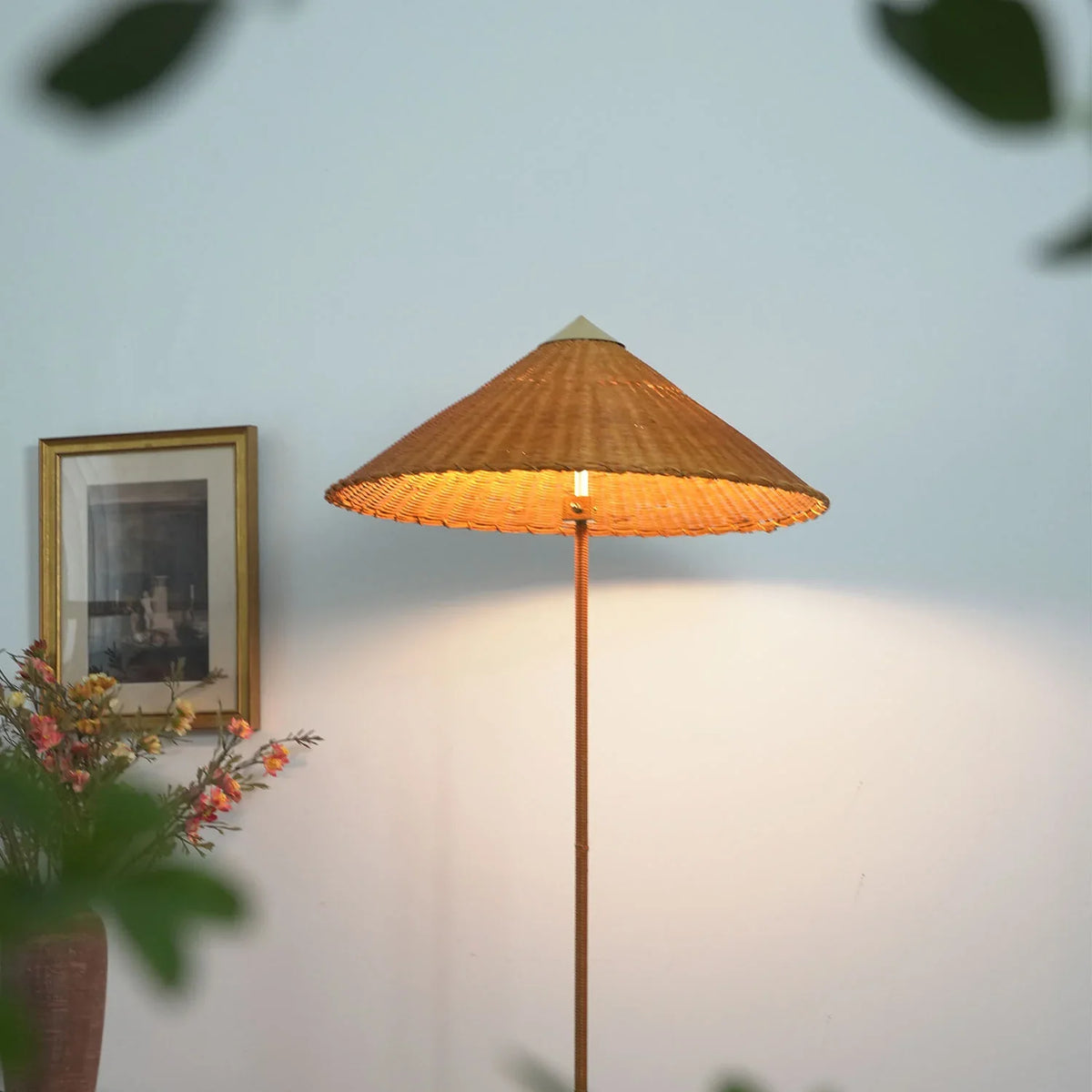 9602 Floor Lamp - view 6 | Metavaya
