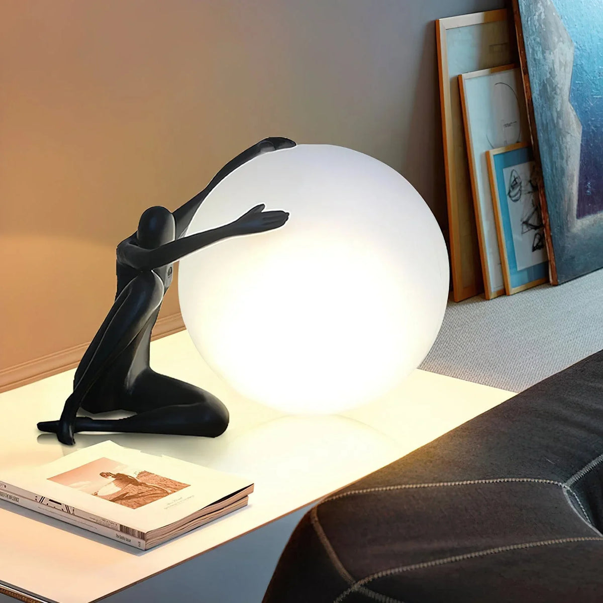 Metavaya Table lamp Statue Deco Table Lamp - A Statue Deco Table Lamp - A Sale