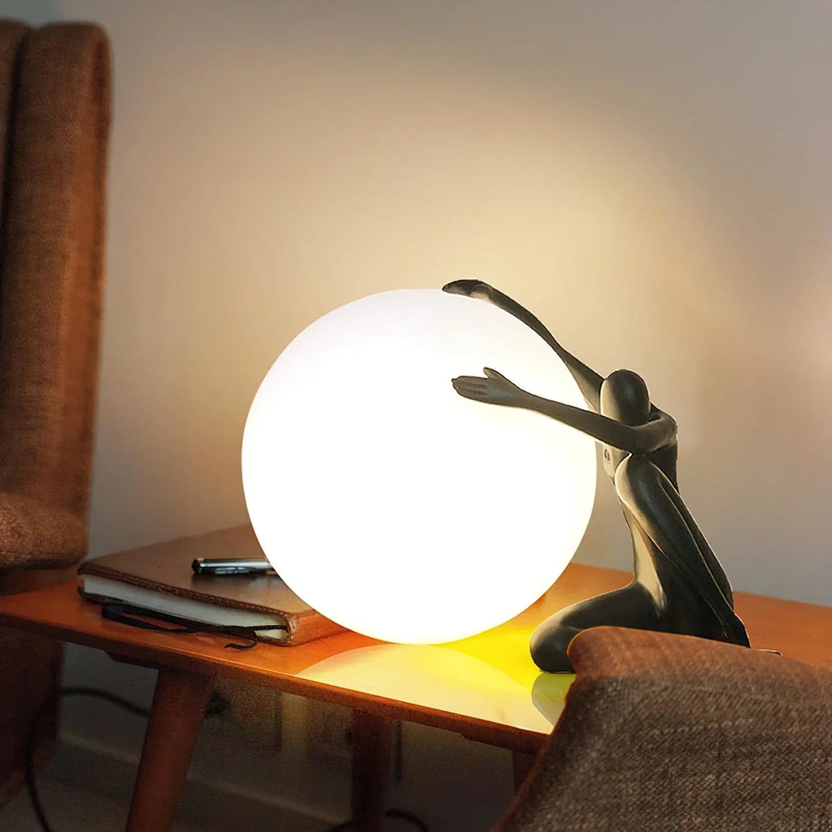 Metavaya Table lamp Statue Deco Table Lamp - A Statue Deco Table Lamp - A Sale