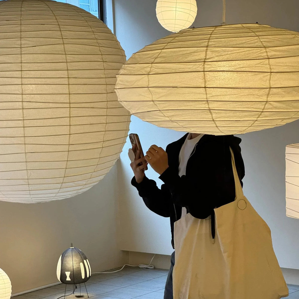 Washi Paper EN Series Pendant Light - view 5 | Metavaya