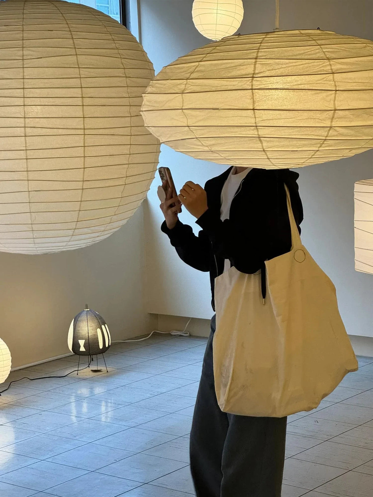 Washi Paper EN Series Pendant Light - view 9 | Metavaya