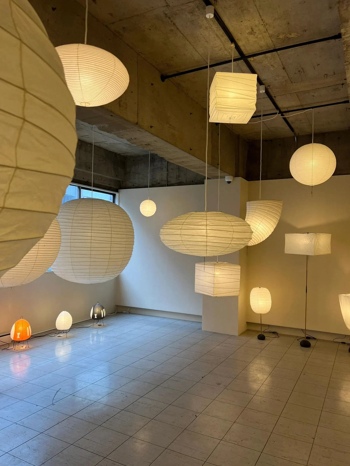 Washi Paper EN Series Pendant Light - view 17 | Metavaya
