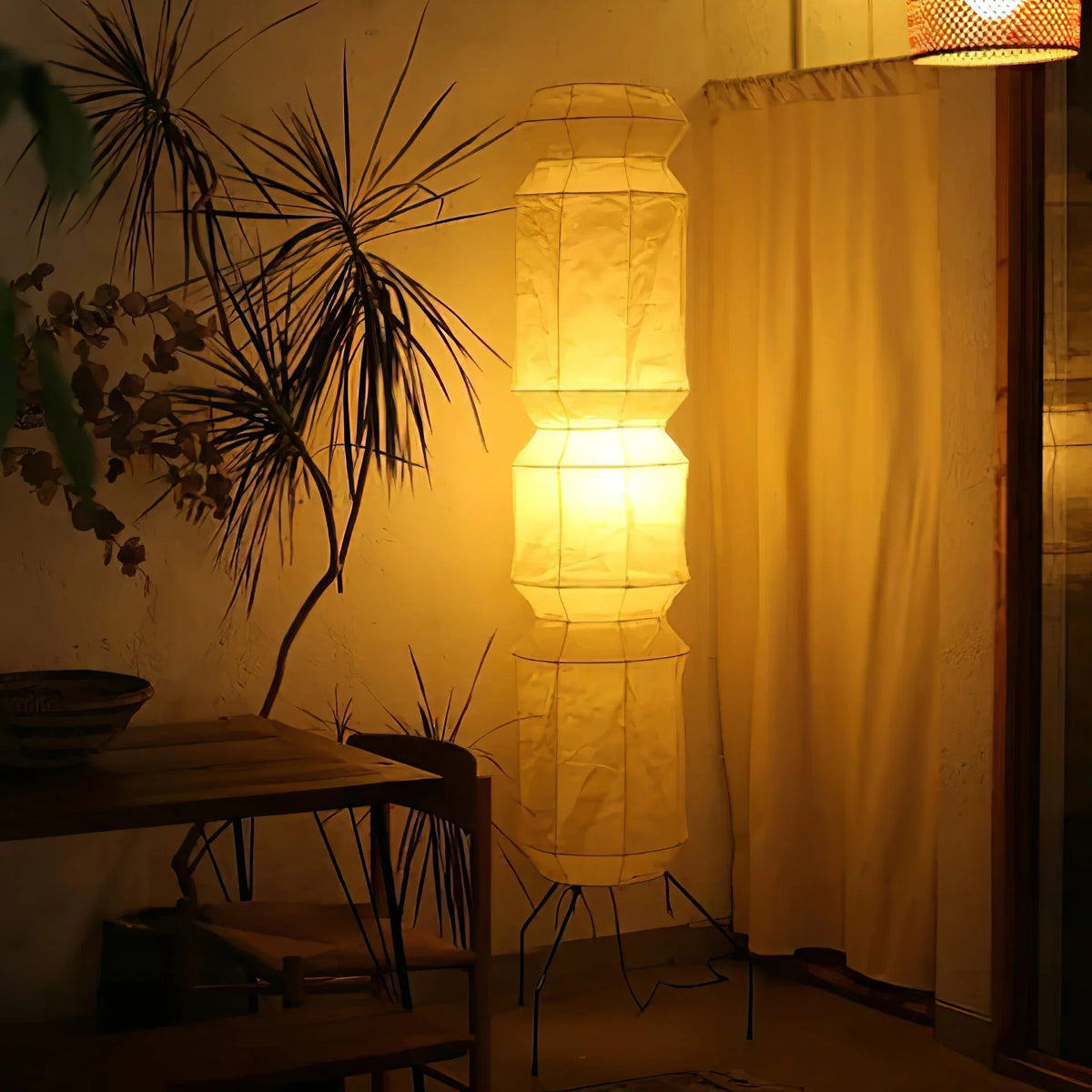 Washi Paper UF4-L6 Floor Lamp - view 4 | Metavaya
