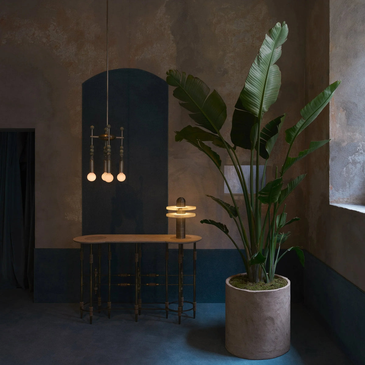 Alabaster Comet Table Lamp - view 5 | Metavaya