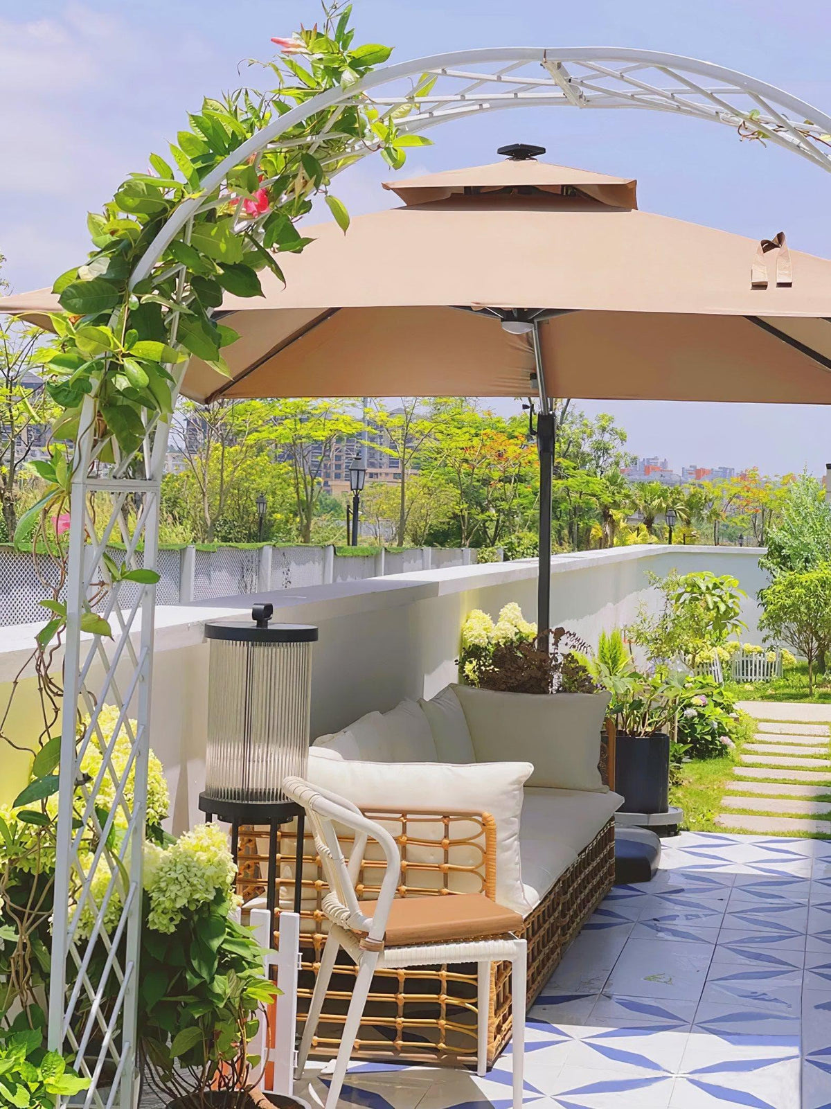 Metavaya Floor lamp Ambient Line Lantern Garden Lights