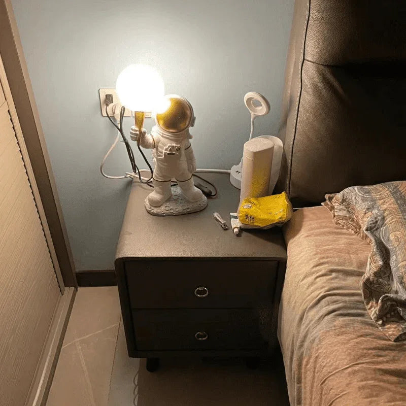 Metavaya Table lamp Astronaut Table Lamp