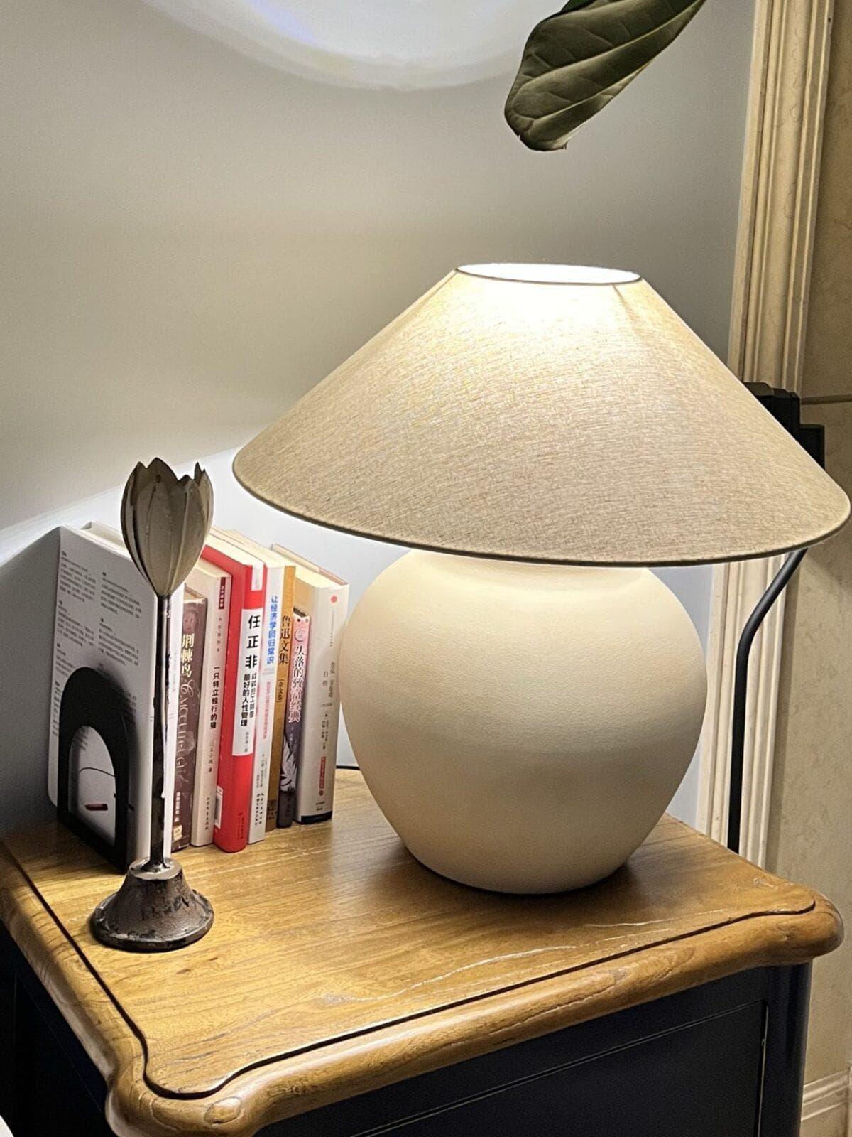 Metavaya Table lamp Black Mud Table Lamp