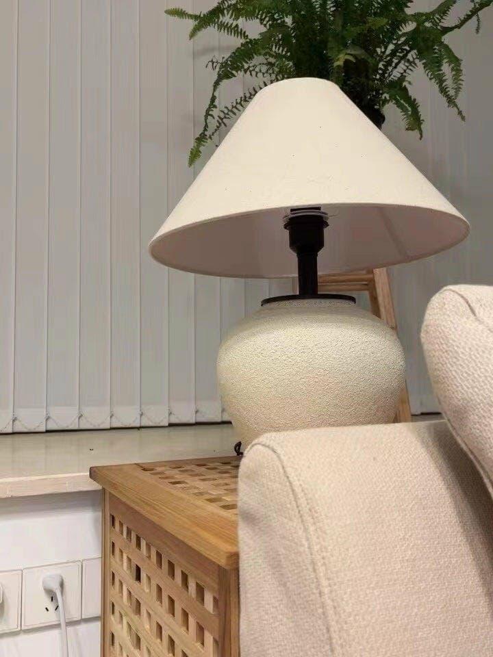 Metavaya Table lamp Black Mud Table Lamp