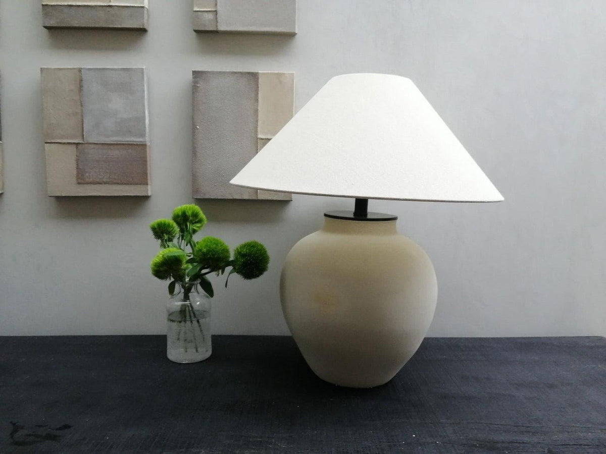 Metavaya Table lamp Black Mud Table Lamp