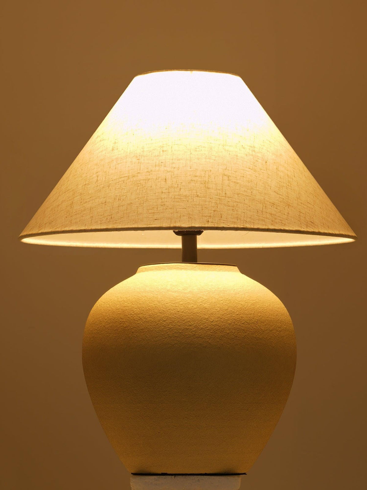 Metavaya Table lamp Black Mud Table Lamp