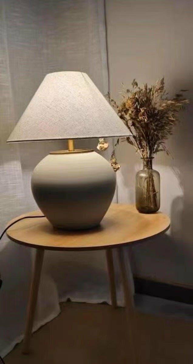Metavaya Table lamp Black Mud Table Lamp