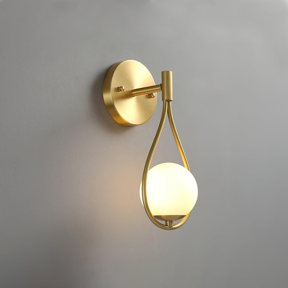Metavaya Wall lamp Dia 16cm x H 37cm / ∅ 6.3″ x H 14.6″ / Brass Brass Vanity Wall Lamp 662668905143 M2024011003-1 Brass Vanity Wall Sconce | Discount Sale