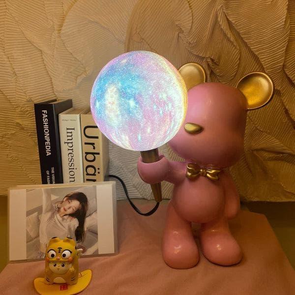 Metavaya Table lamp Dia 25cm x H 35cm / ∅ 9.8″ x H 13.8″ / Pink / 3D White Lampshade Creative Bear Planet Table Lamp 6938617804701 M2023103002-1