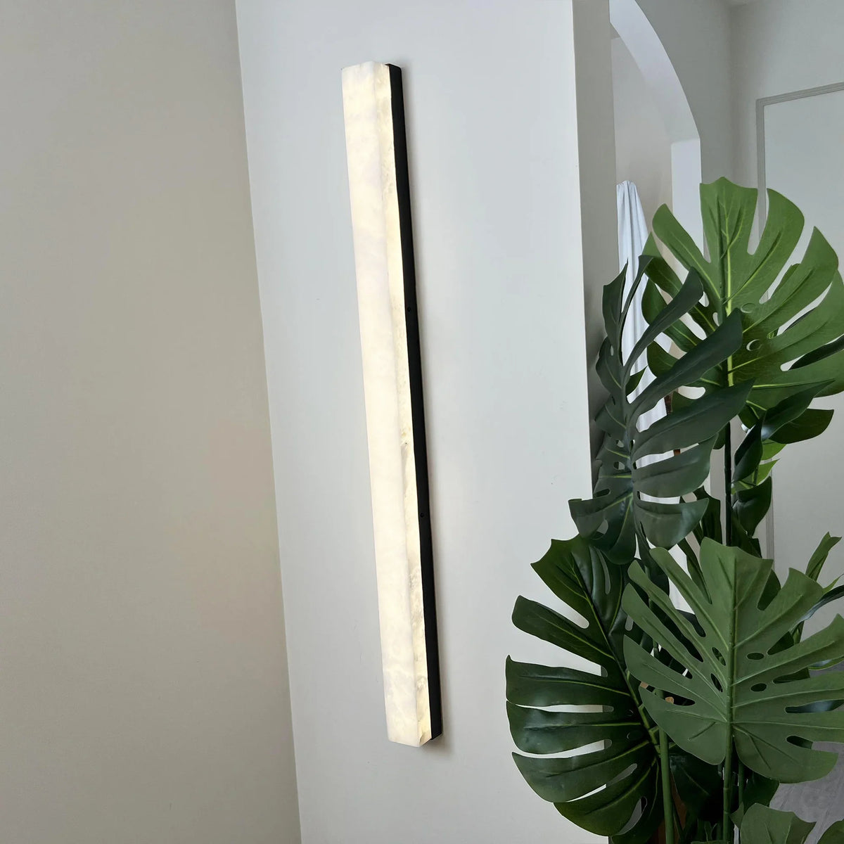 Emerson Wall Lamp - view 3 | Metavaya