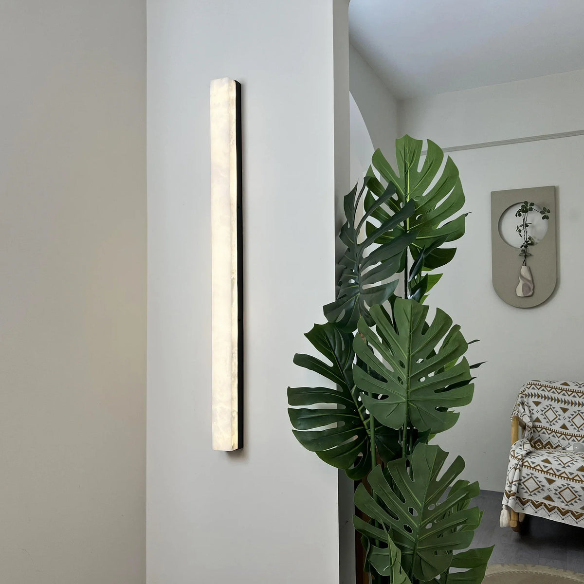 Emerson Wall Lamp - view 4 | Metavaya
