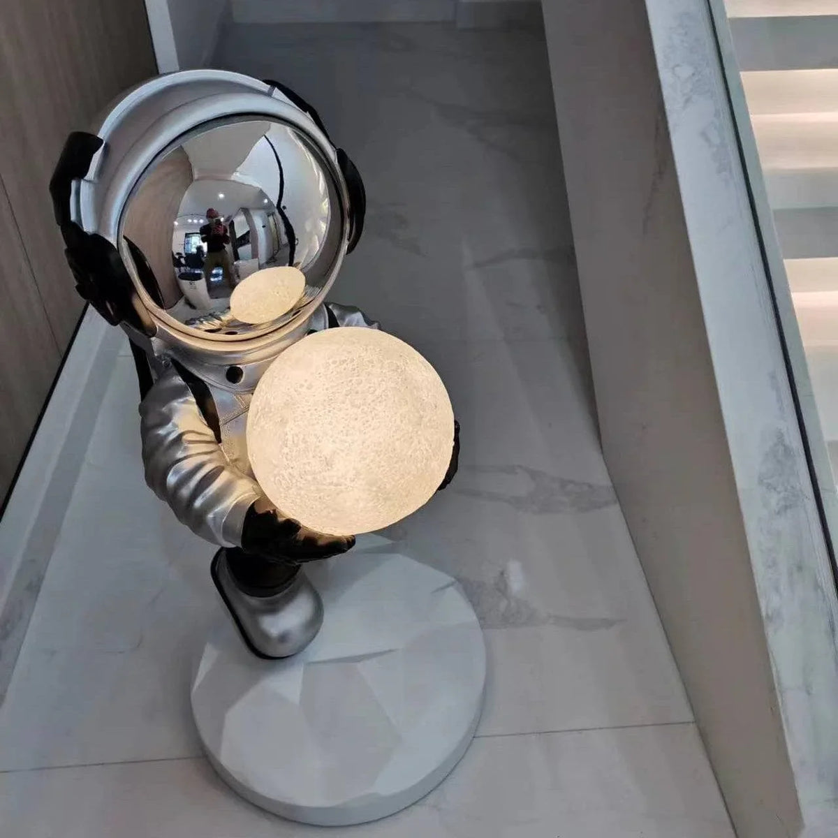 Metavaya Floor lamp Fantasy Astronaut Floor lamp