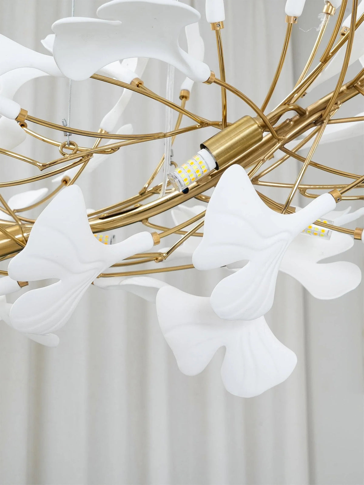 Metavaya Chandelier Gingko Chandelier B