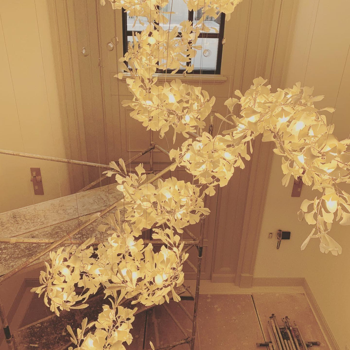 Metavaya Chandelier Gingko Chandelier C