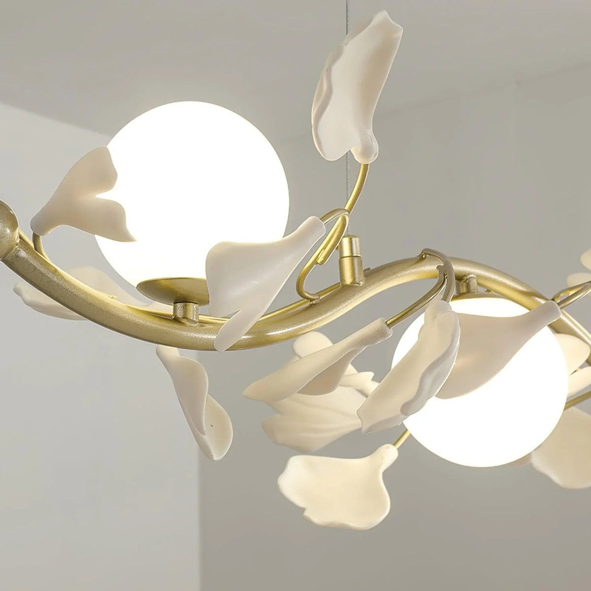 Metavaya Chandelier Gingko Glass Chandelier Gingko Glass Chandelier - Buy online