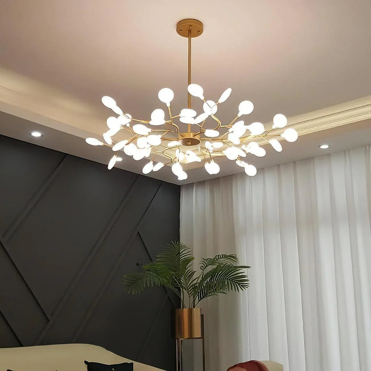 Metavaya Chandelier LED Firefly Sputnik Chandelier