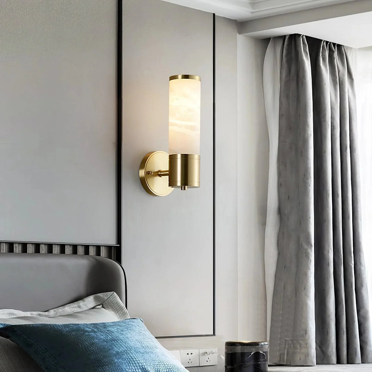 Metavaya Wall lamp Dia 8cm x H 24cm / ∅ 3.1″ x H 9.4″ / Gold & White Lampatron Marble Wall Lamp 662668876436 M202403182-1 Alabaster Lampatron Marble Wall Lamp