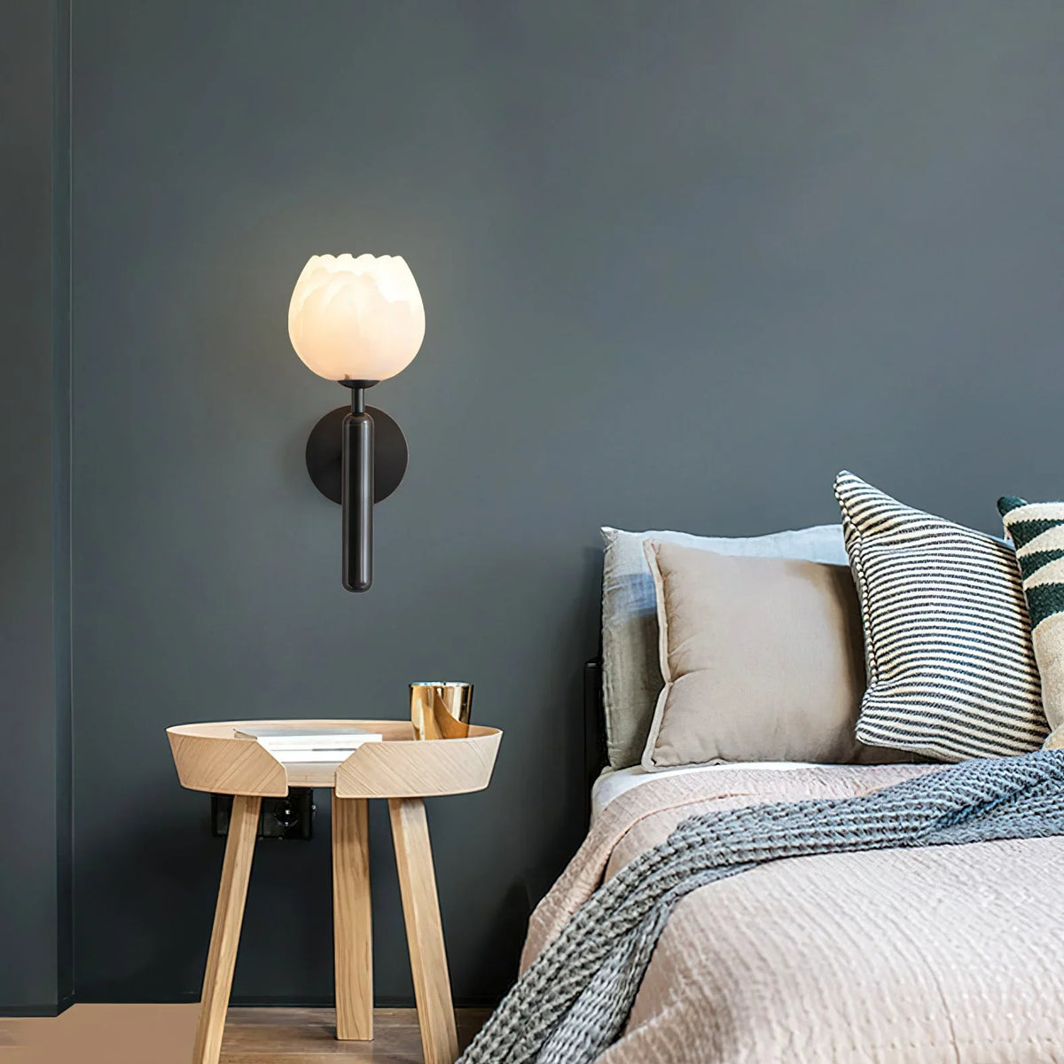 Mian Wall Lamp - view 7 | Metavaya