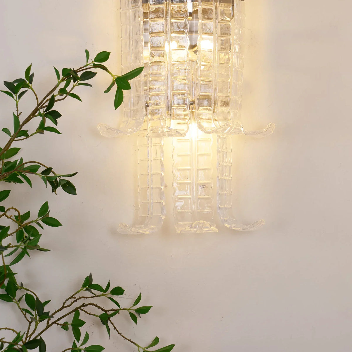 Leaf Shaped Transparent Glass Wall Lamp - view 14 | Metavaya