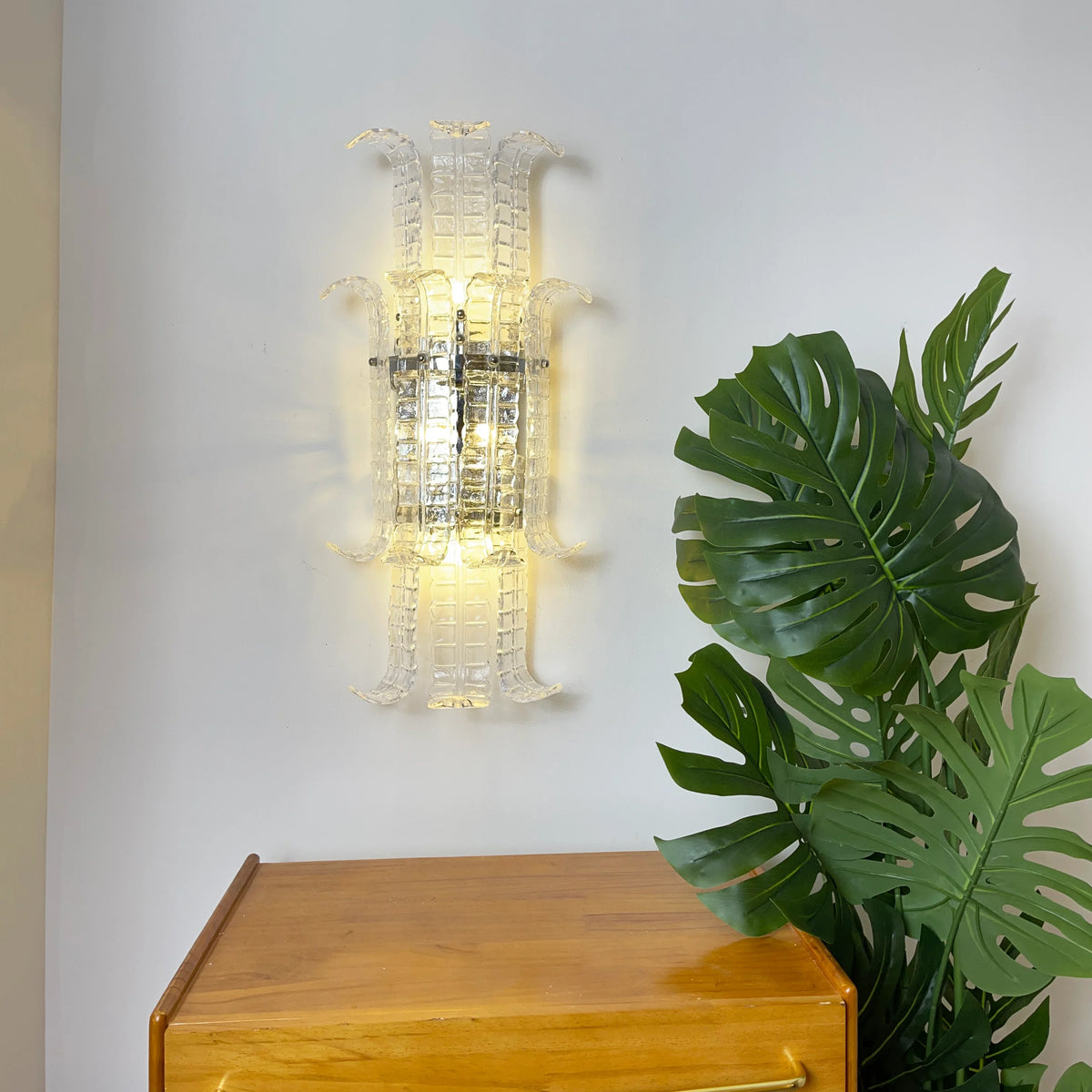 Leaf Shaped Transparent Glass Wall Lamp - view 10 | Metavaya
