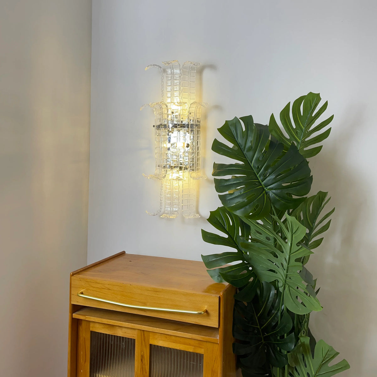 Leaf Shaped Transparent Glass Wall Lamp - view 11 | Metavaya