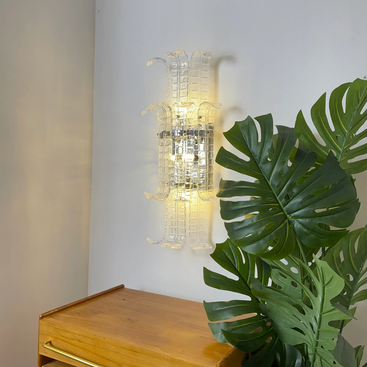 Leaf Shaped Transparent Glass Wall Lamp - view 12 | Metavaya