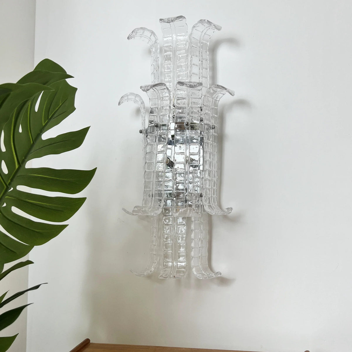 Leaf Shaped Transparent Glass Wall Lamp - view 7 | Metavaya