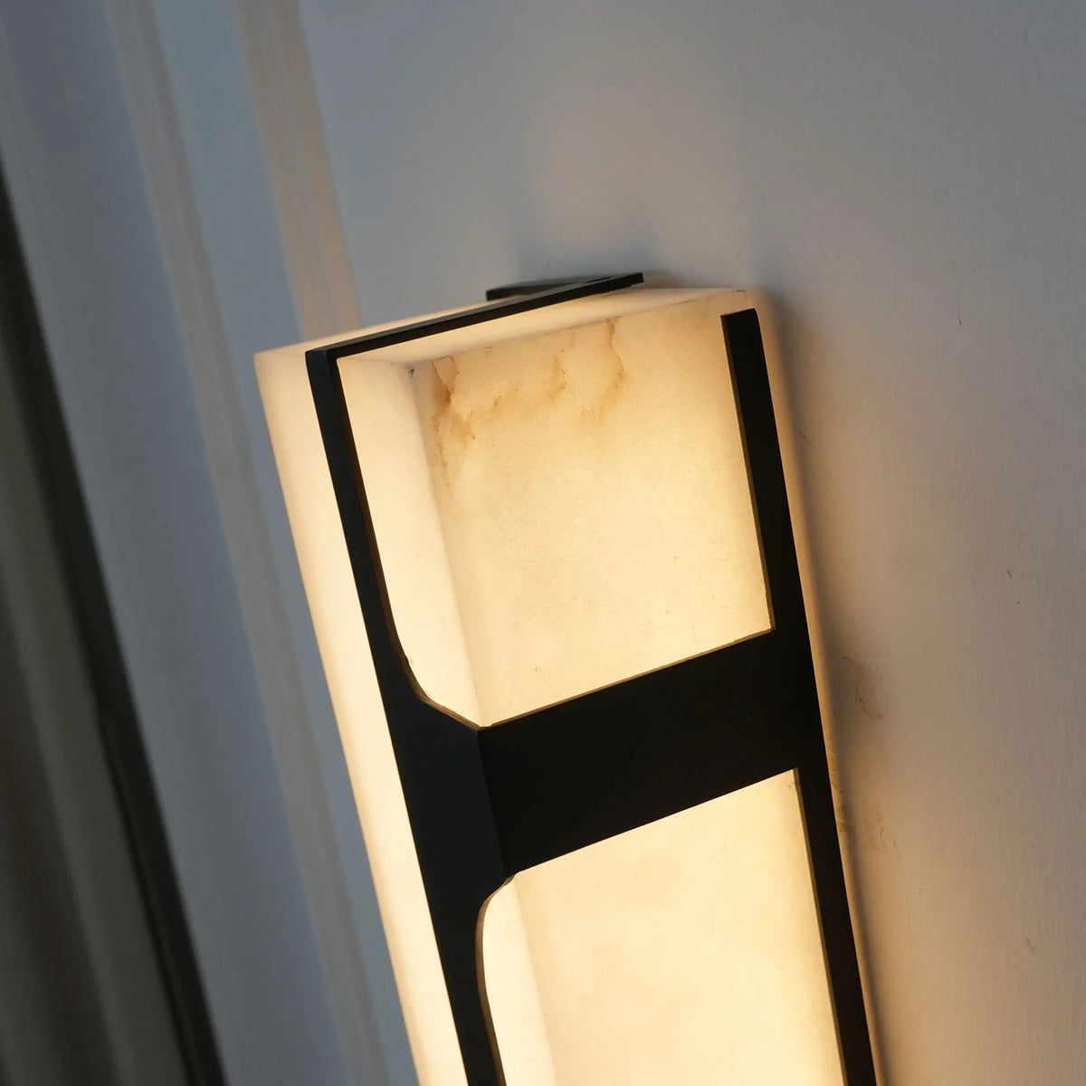 Ariel Wall Light - view 8 | Metavaya