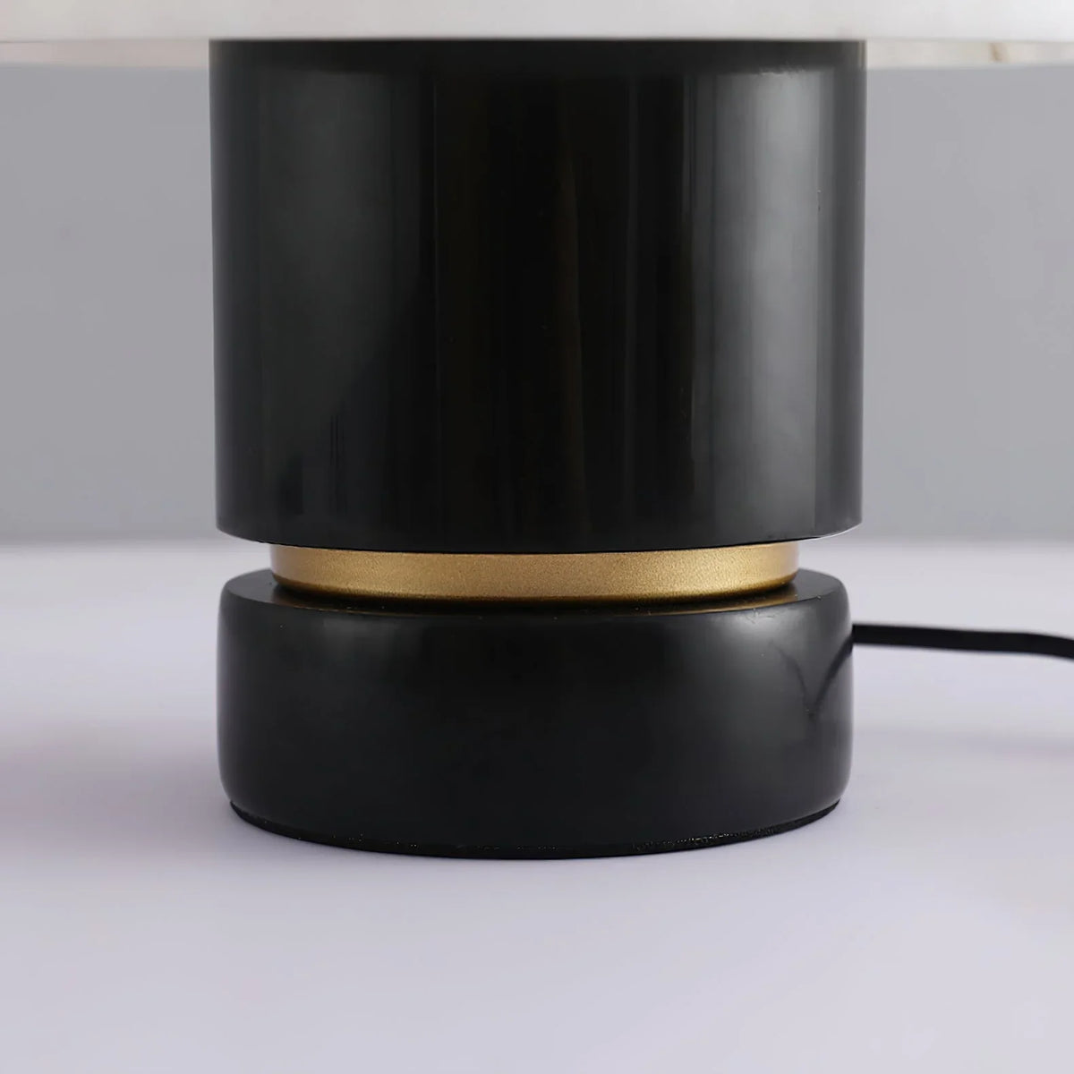 Outela Table Lamp - view 13 | Metavaya