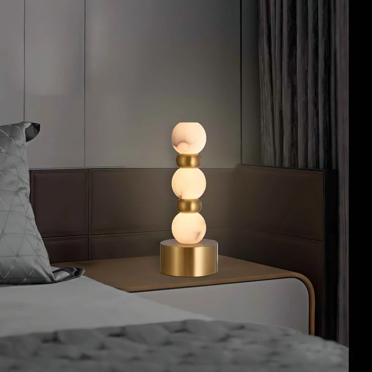 Pearl Xyx Table Lamp - view 2 | Metavaya