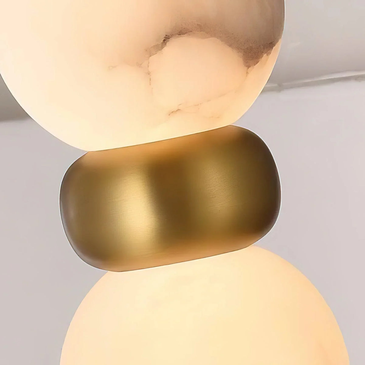 Pearl Xyx Table Lamp - view 7 | Metavaya