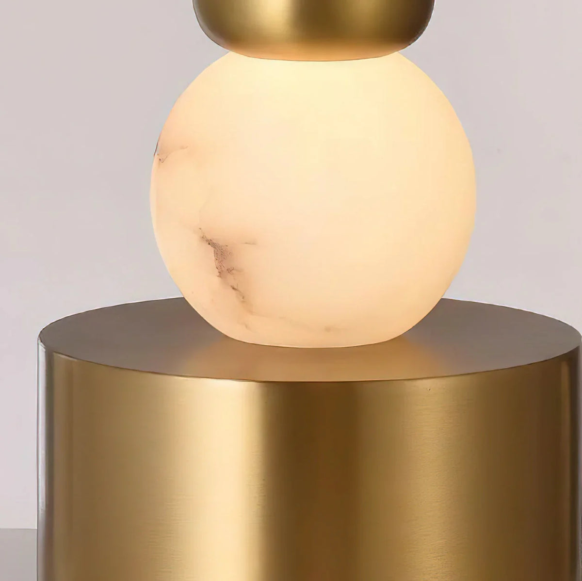 Pearl Xyx Table Lamp - view 8 | Metavaya