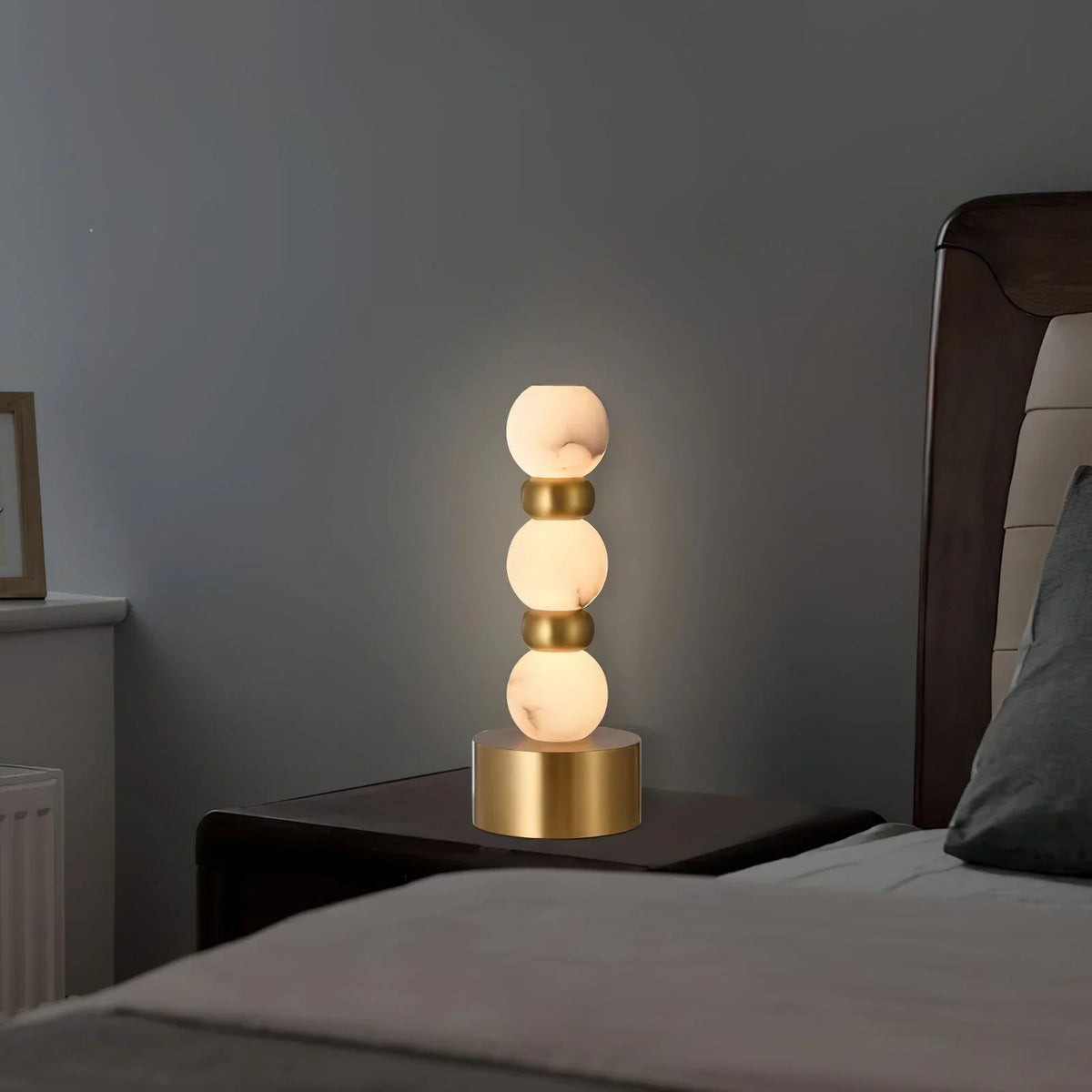 Pearl Xyx Table Lamp - view 3 | Metavaya