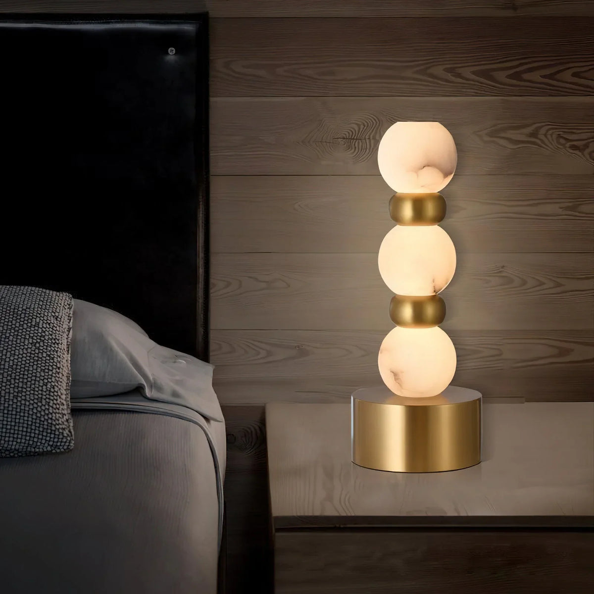 Pearl Xyx Table Lamp - view 4 | Metavaya