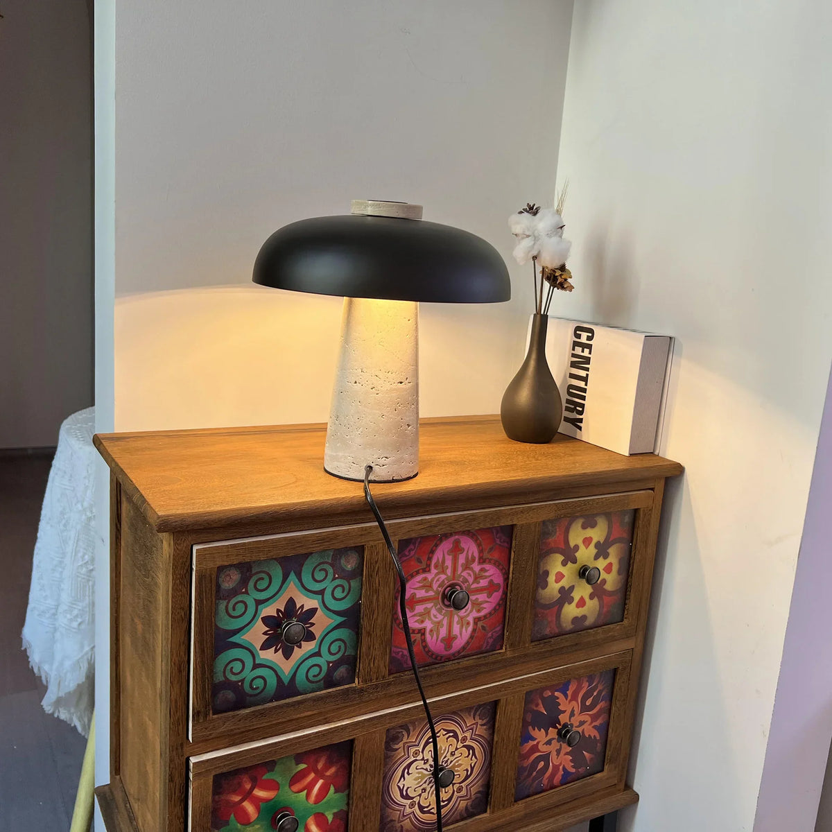 Reverse Table Lamp - view 4 | Metavaya