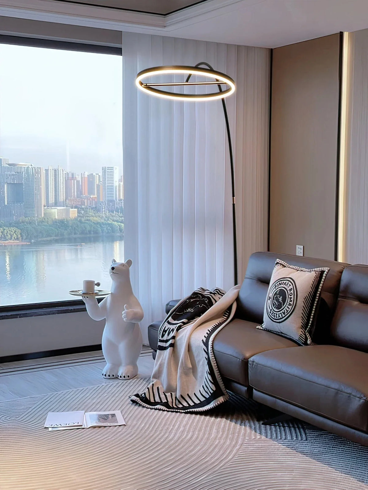 Metavaya Floor lamp SOL Mega Floor Lamp