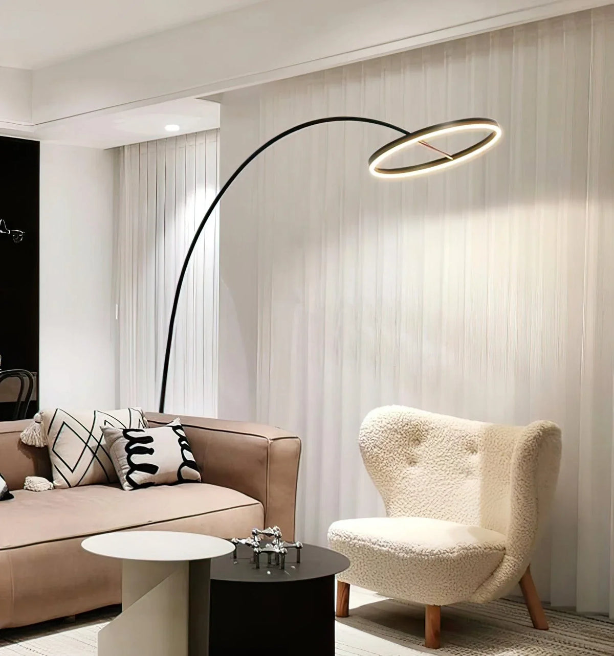 Metavaya Floor lamp SOL Mega Floor Lamp