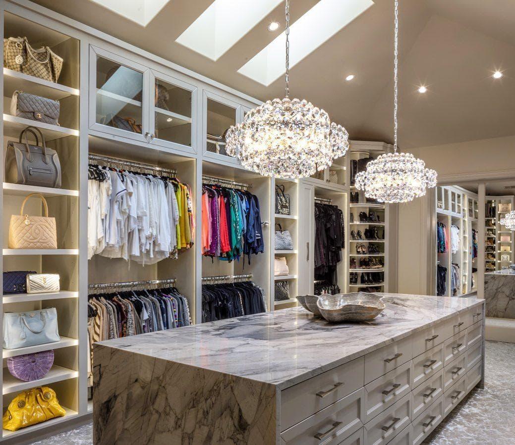 Metavaya Chandelier Sanger small chandelier