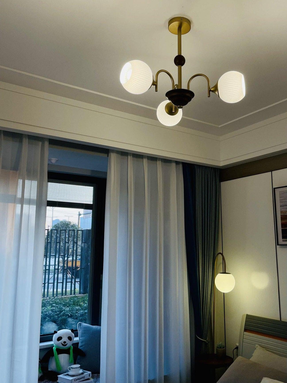 Metavaya Chandelier Sculptural Glass Ribbed Chandelier