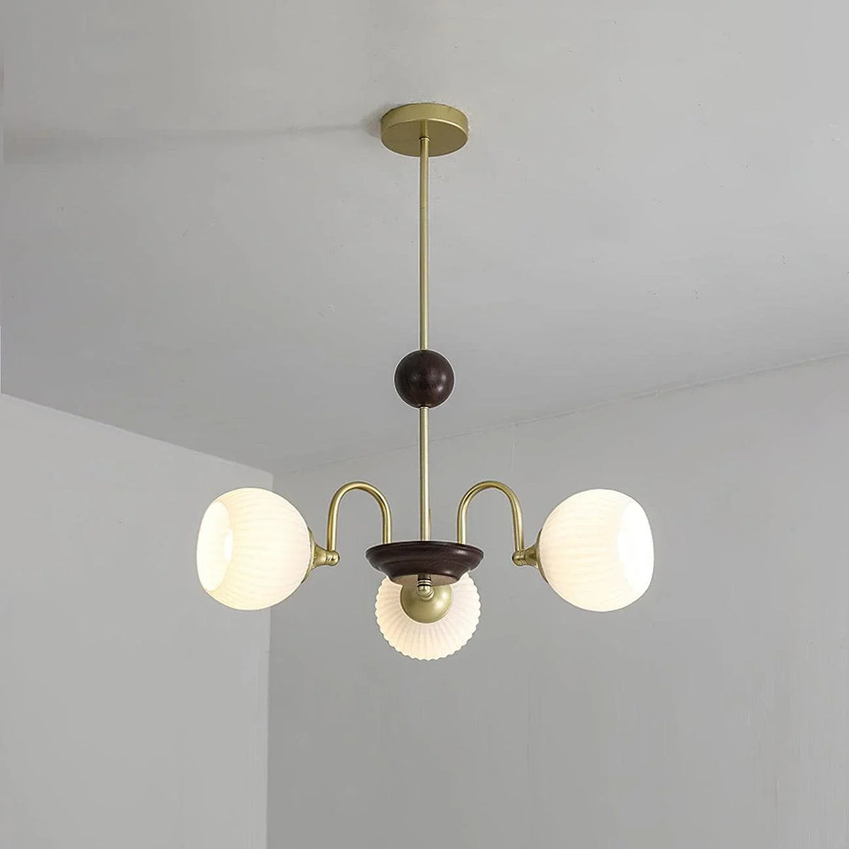 Metavaya Chandelier 3 heads Size: Dia 60cm x H 33cm / ∅ 23.6″ x H 13″ / Gold Sculptural Glass Ribbed Chandelier 6938617790059 M2023101105-1