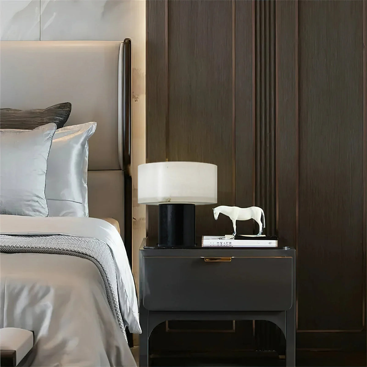 Small Solid Table Lamp - view 5 | Metavaya