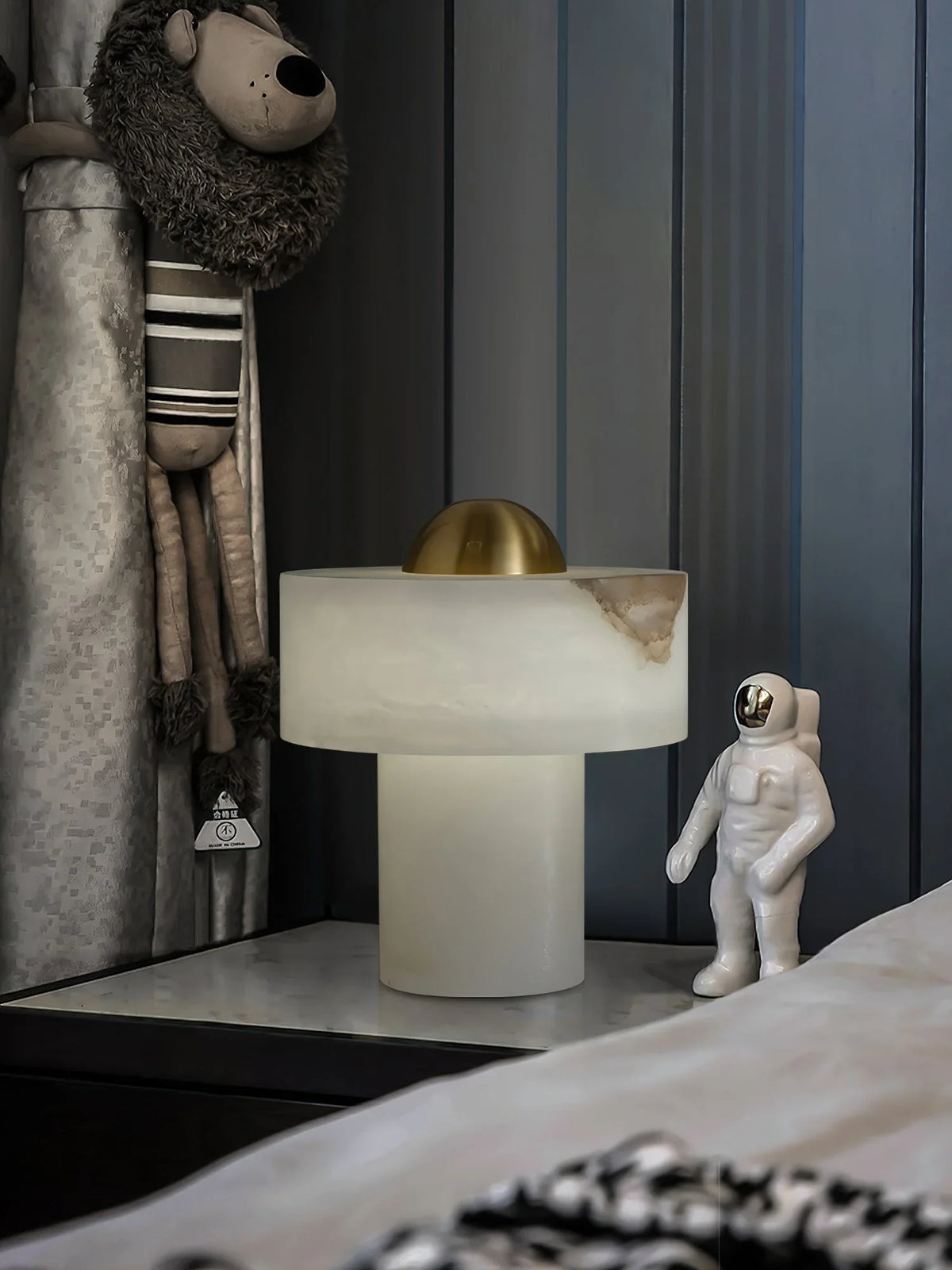 Stone Alabaster Table Light - view 7 | Metavaya