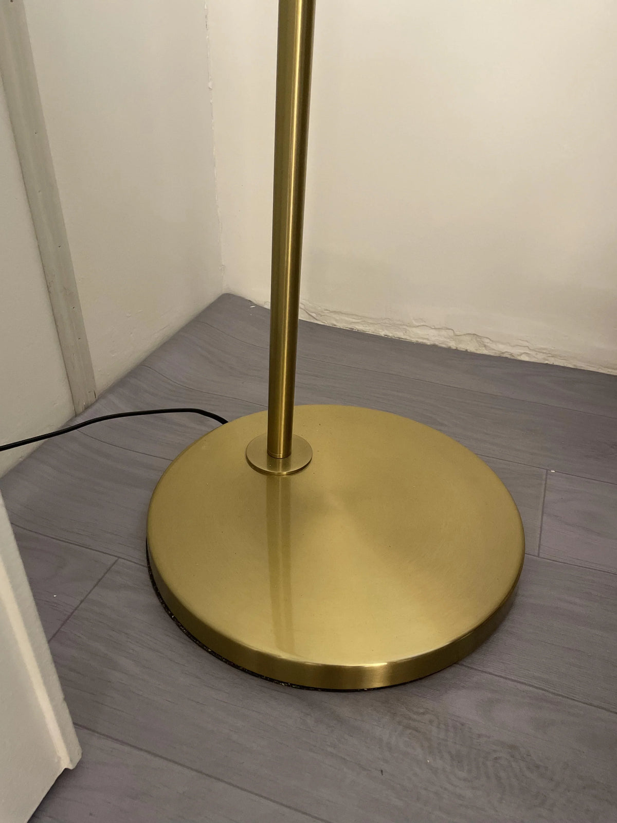 Teardrops Capiz Arc Floor Lamp - view 6 | Metavaya